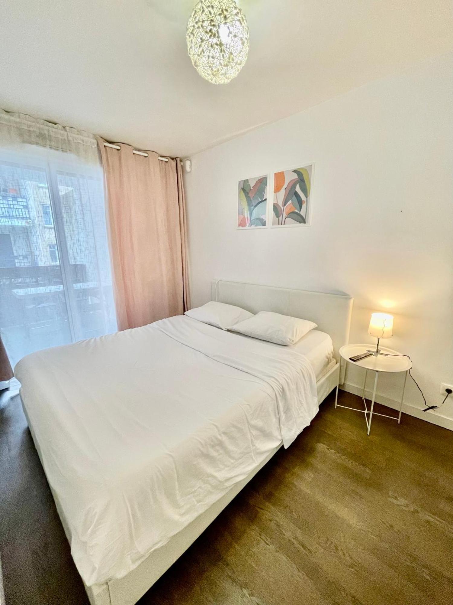 Sweet Escape Paris Centre - 3 Bds- Terrasse - Stade De France - Montmartre Сент-Уен Екстериор снимка
