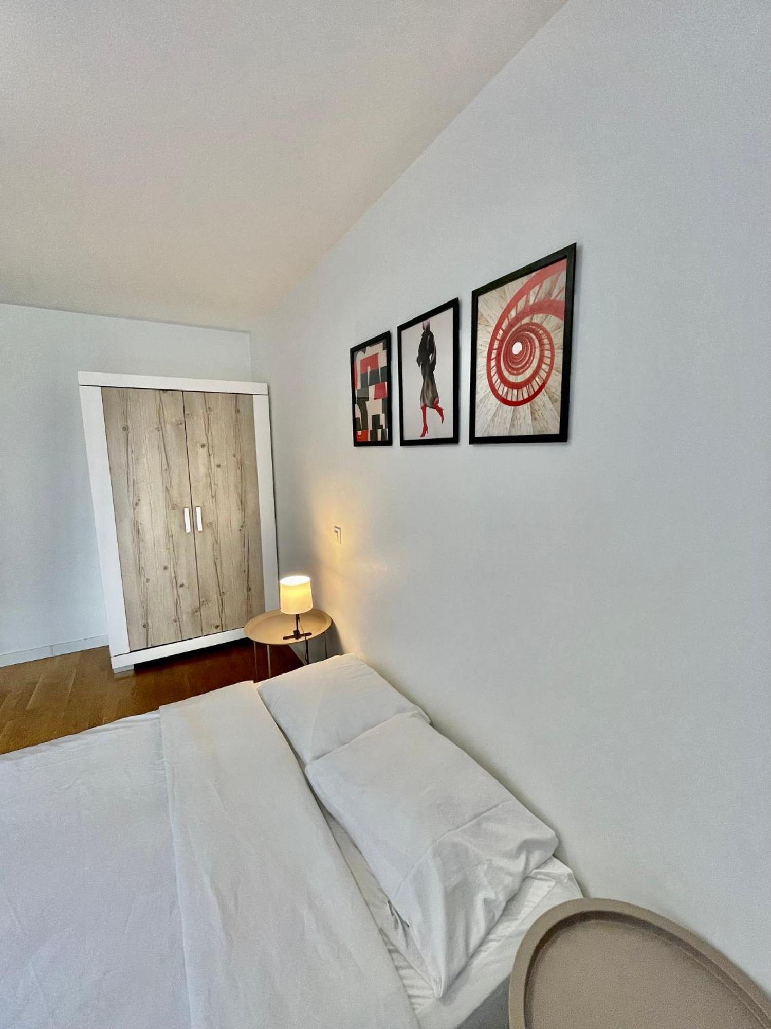 Sweet Escape Paris Centre - 3 Bds- Terrasse - Stade De France - Montmartre Сент-Уен Екстериор снимка