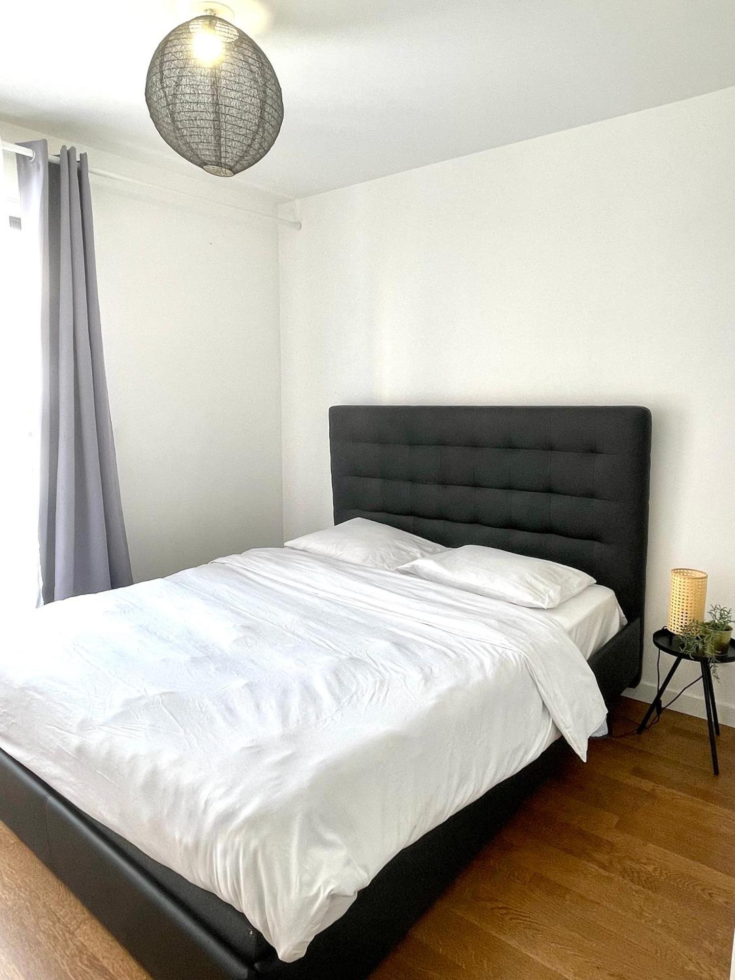 Sweet Escape Paris Centre - 3 Bds- Terrasse - Stade De France - Montmartre Сент-Уен Екстериор снимка